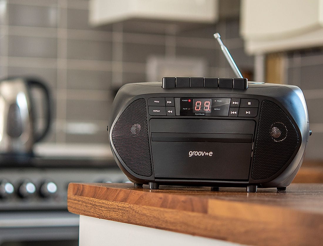 Groov-e Boombox CD and Cassette Player - Black [Tech & Turntables] - Image 2
